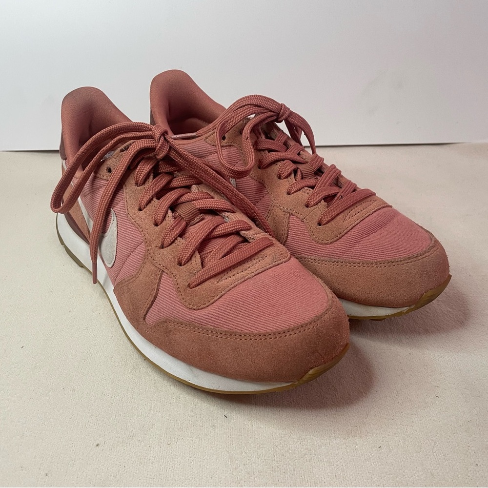 Nike Internationalist terra blush 7.5